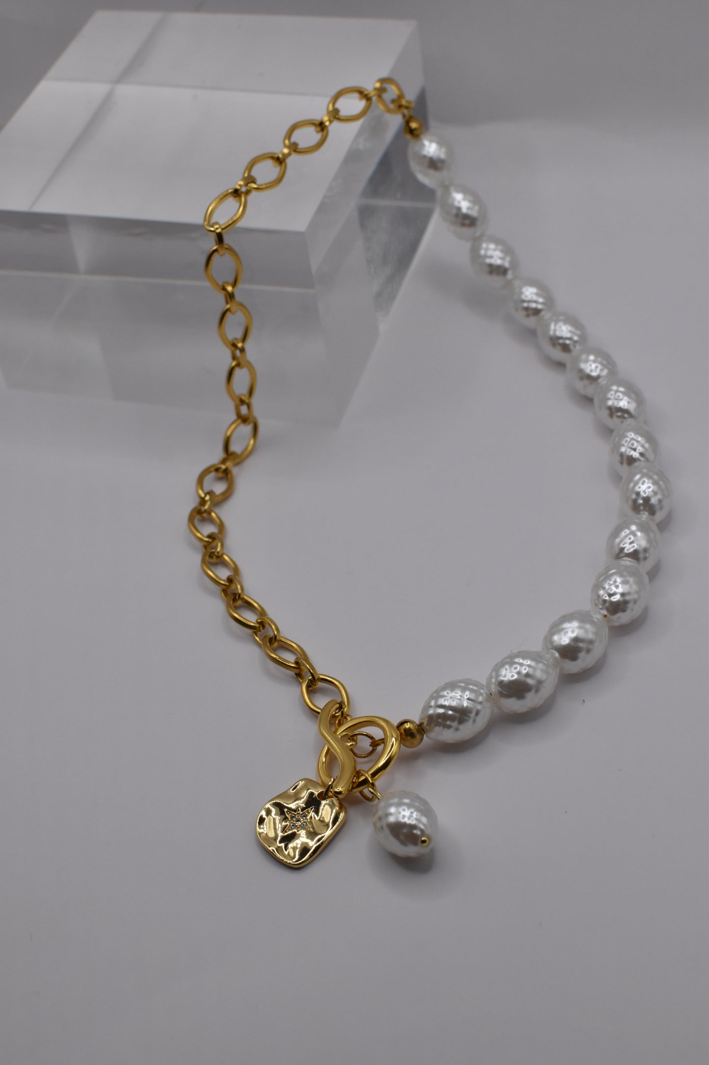 Everly Necklace