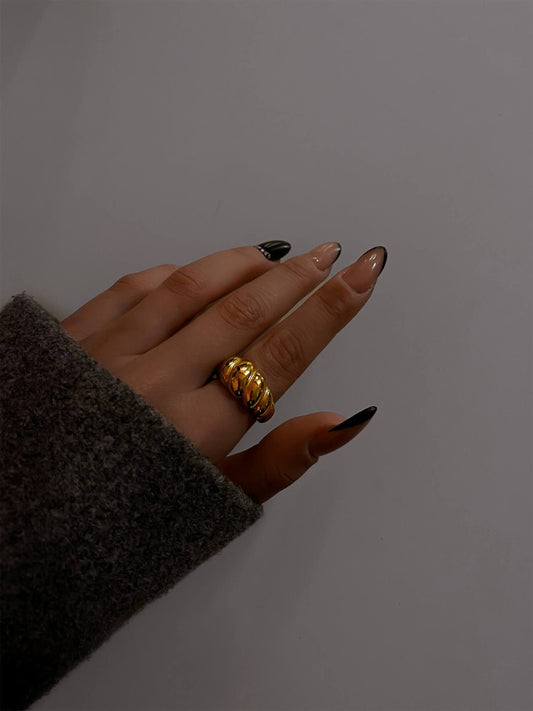 Croissant Ring