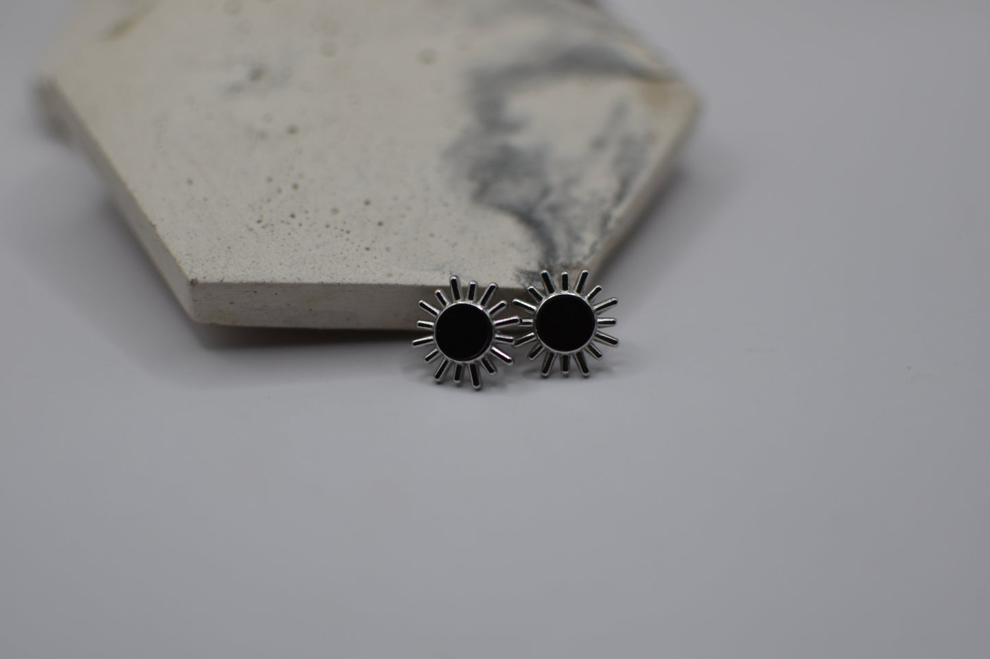 Silver Sunny Black Earrings