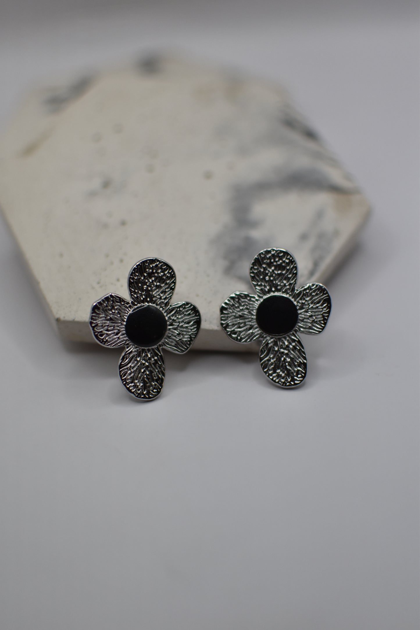Silver Black Daisy Earrings