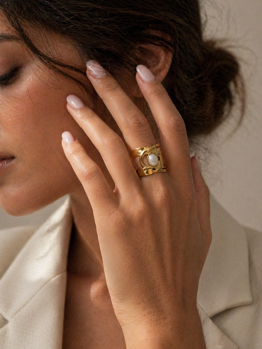 Luna Gold Ring