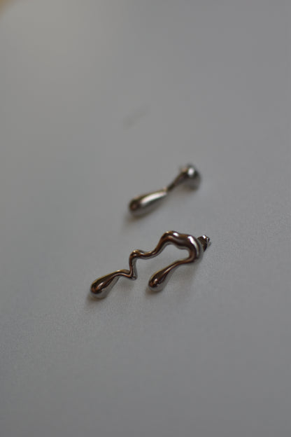Double Curved Earrings