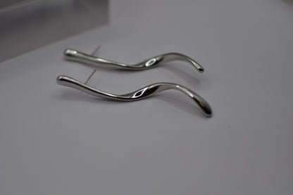 Curved Lines Silver