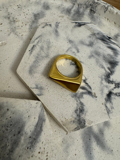 Iris Gold Ring