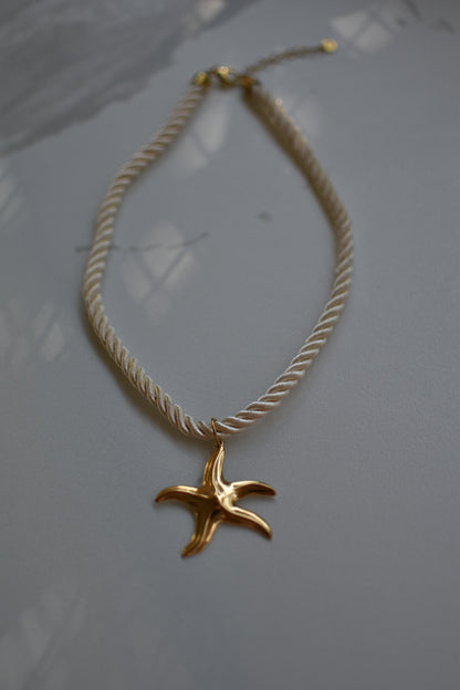 Maris Necklace