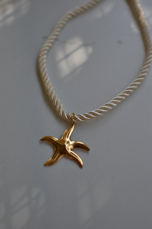 Maris Necklace