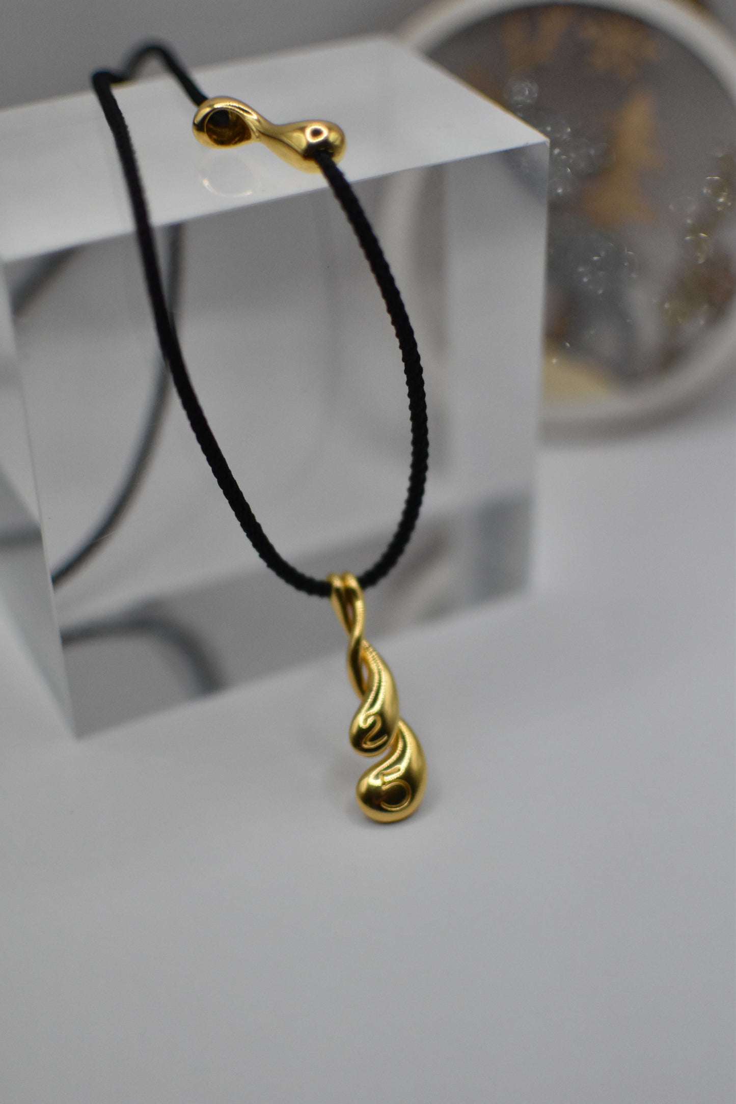 Twist Gold