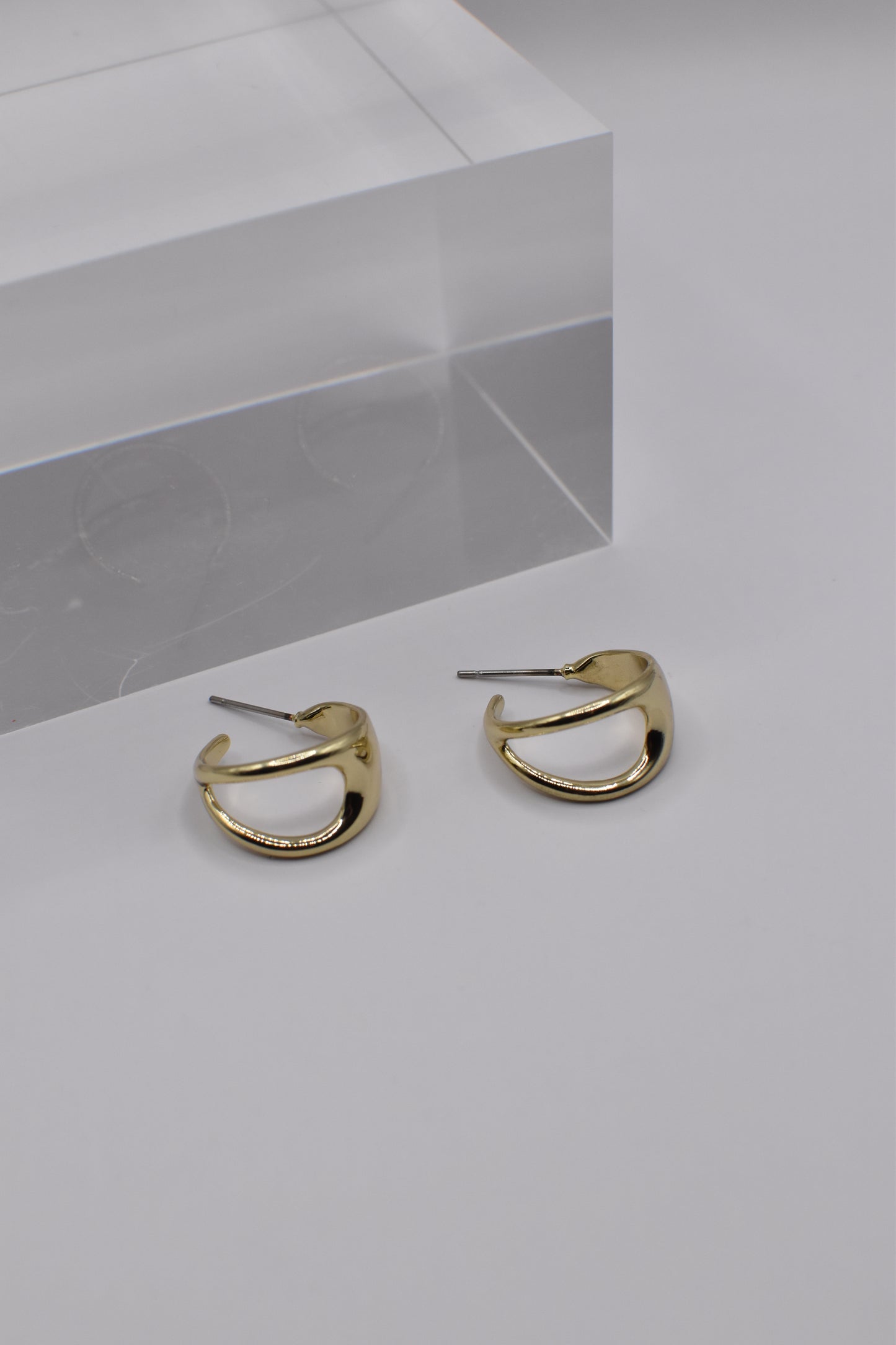Faidra Gold Earrings