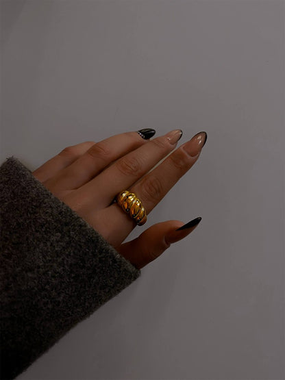 Croissant Ring